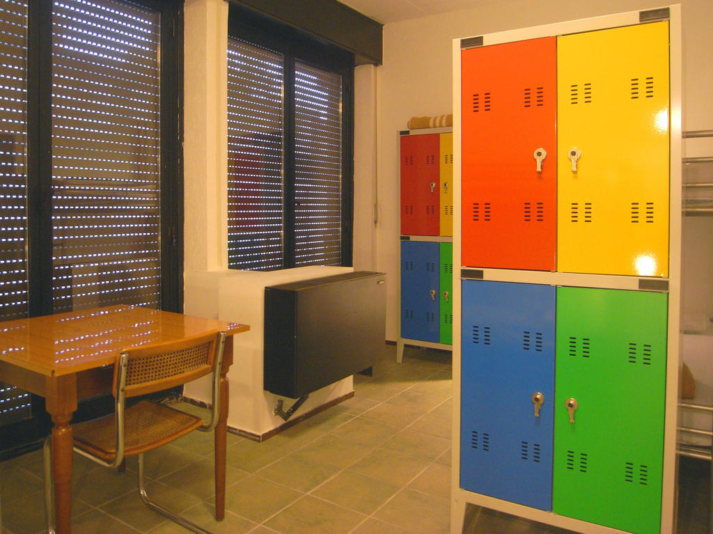 Hostel Colours Милан Экстерьер фото